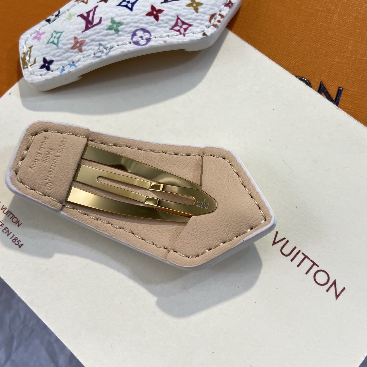 Louis Vuitton Multicolored Monogram Leather Hair Clip-LF1078